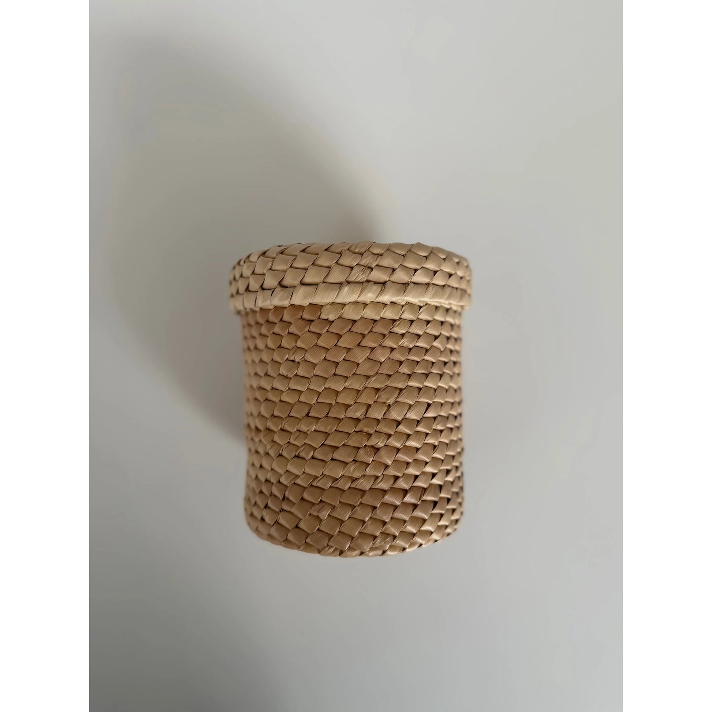 Handwoven Rattan Tule Basket with Lid