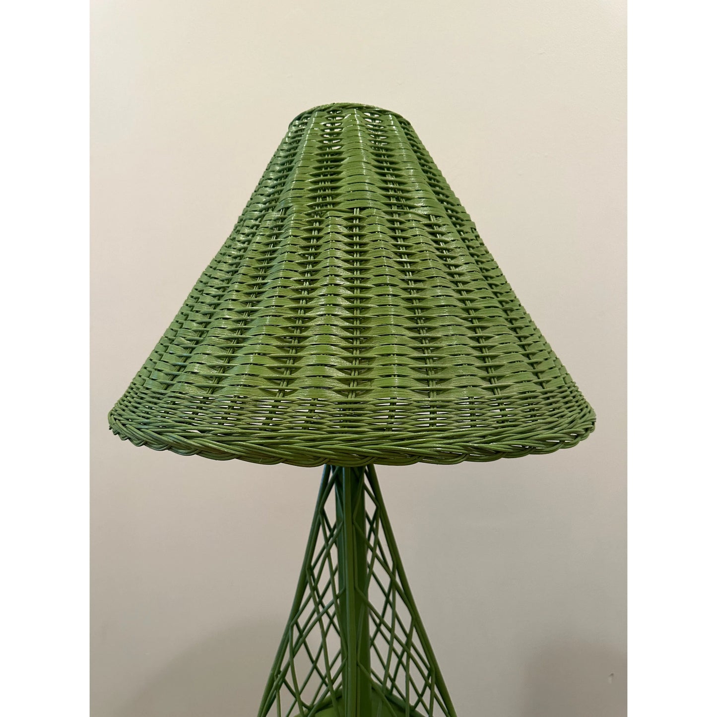 Green Vintage Rattan Woven Lamp & Shade