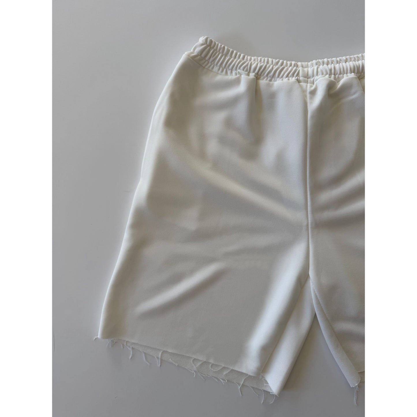 Essential Shorts White