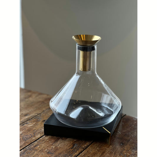 Aerated Decanter with Base